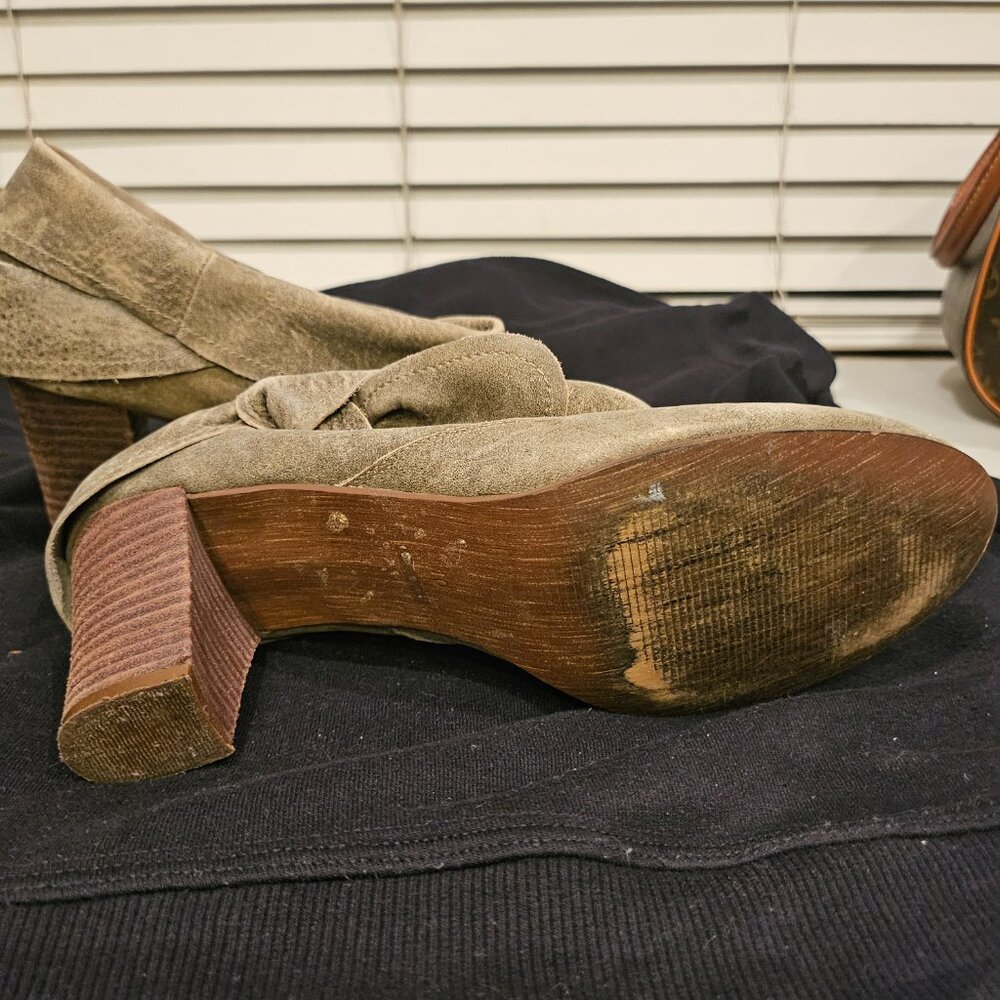 Booties size 10 - Picture 3 of 3